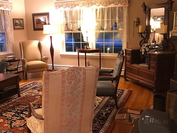 Main house - living room 