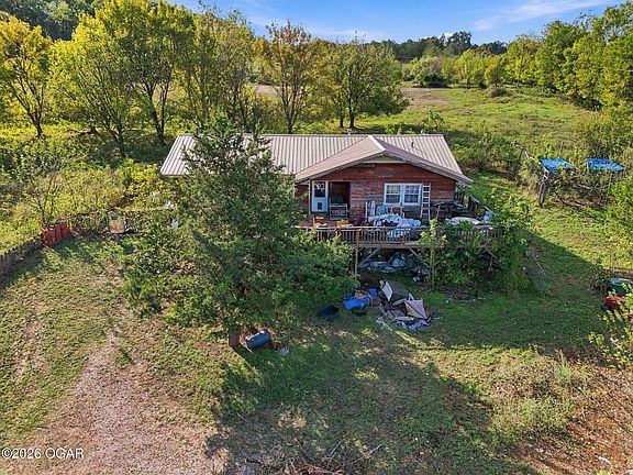2nd image of 228 Gordon Hollow Rd