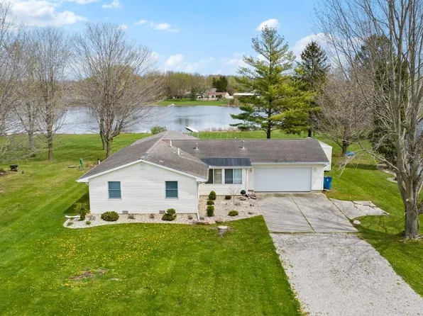 6002 Terry Lake Rd, Hamilton, IN 46742