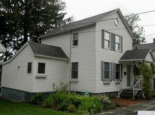 43 Broad St, Catskill, NY 12414