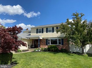 4 Candlestick Rd, Clementon, NJ 08021