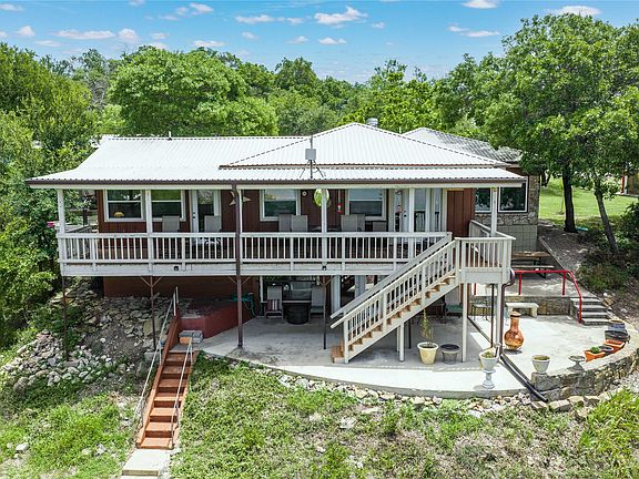3rd image of 6976 Shamrock Dr
