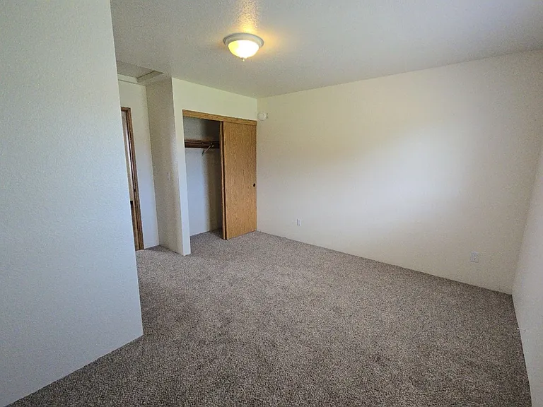 5030 & 5036 Valley East Blvd — Photo 12