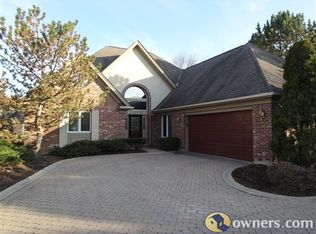 324 Rivershire Ct, Lincolnshire, IL 60069