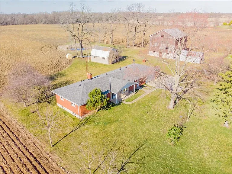 5213 Governors Rd — Photo 35