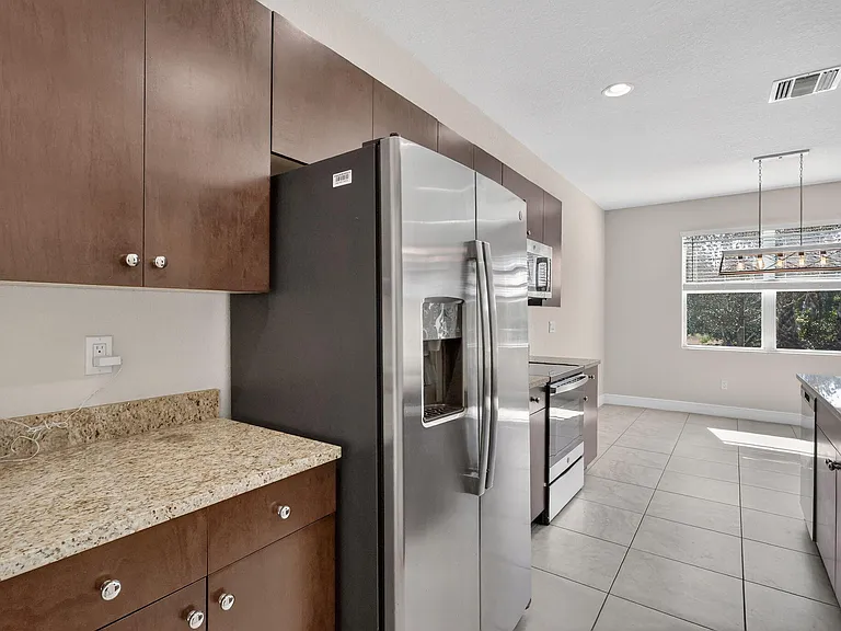 1609 NW Cataluna Cir — Photo 13