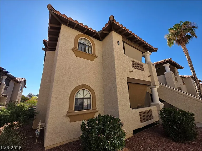 1407 Santa Margarita St #A — Photo 3