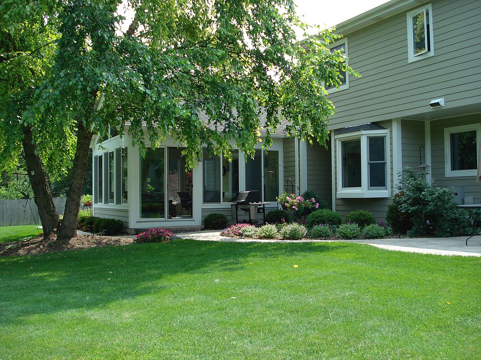 2nd image of 1962 Pinehurst Ct
