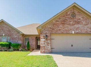 3123 Hidden Meadows Dr, Benton, AR 72015