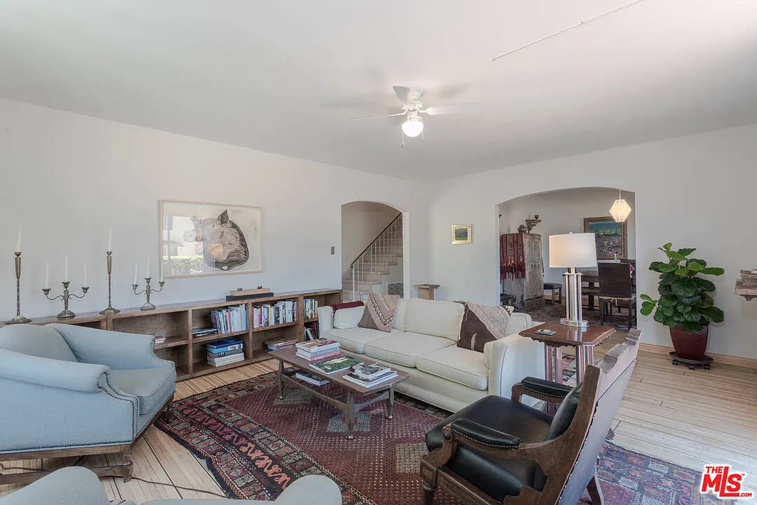 3 bed, 3.0 bath, 1600 sqft, $5,950 — Photo 4