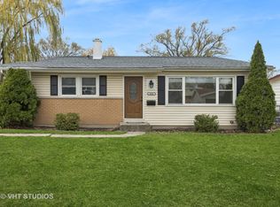 444 Diane Dr, Buffalo Grove, IL 60089
