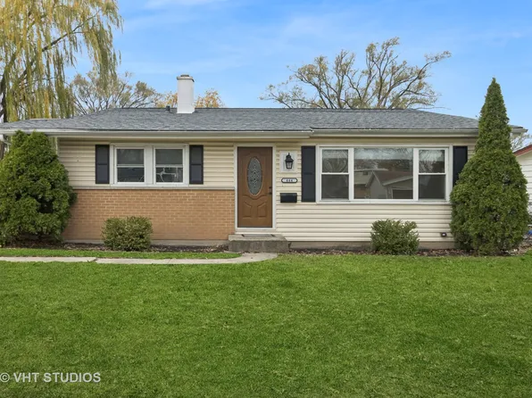 444 Diane Dr, Buffalo Grove, IL 60089
