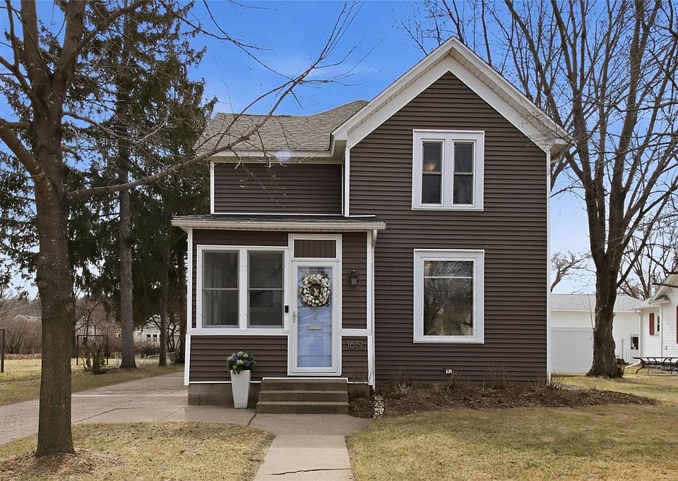 1st image of 1619 Hayden Avenue