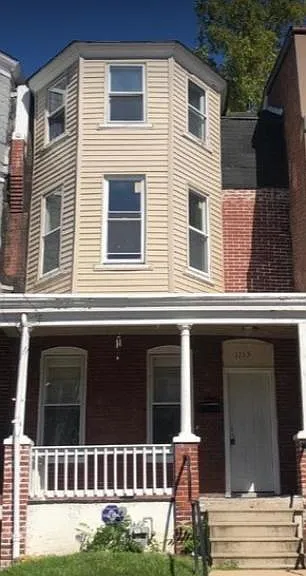 1115 W 6th St — Photo 1