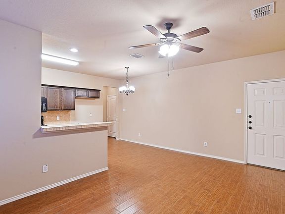 3rd image of 2501 Sedona St
