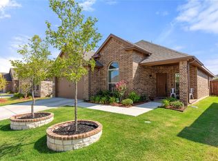 5901 Stream Dr, Fort Worth, TX 76137
