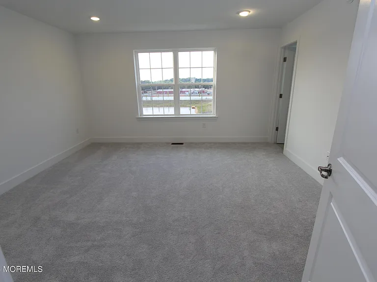 35 Crimson Dr — Photo 4