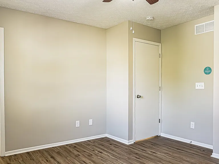 794 Wallinger Dr — Photo 10