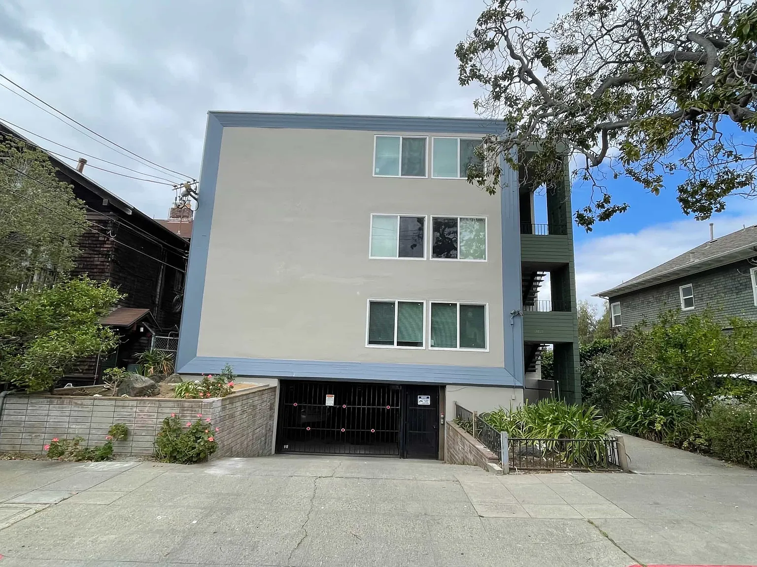 2610 Regent St. — Photo 1