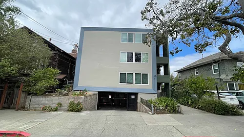 2610 Regent St. Photo 1