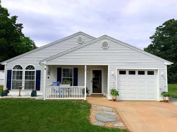 405 Greenwood Rd, Staunton, VA 24401