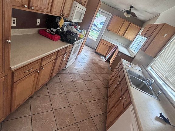 2nd image of 3422 Westover St