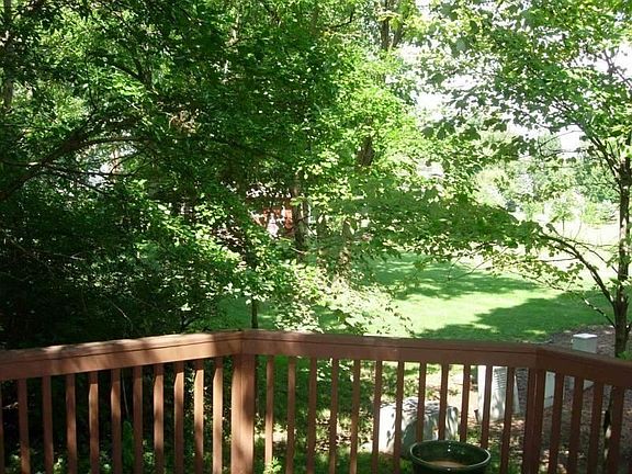 3rd image of 4699 Riverwood Dr