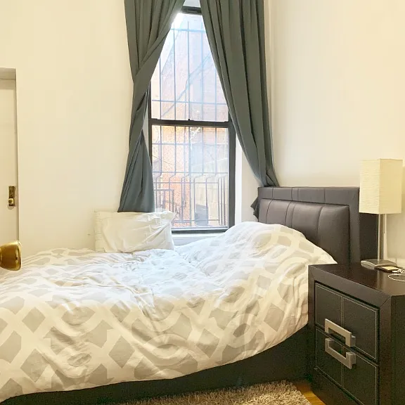224 E 27th St #1C — Photo 3