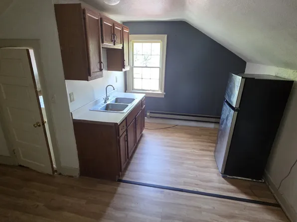 1462 Maple Rd, Cleveland, OH