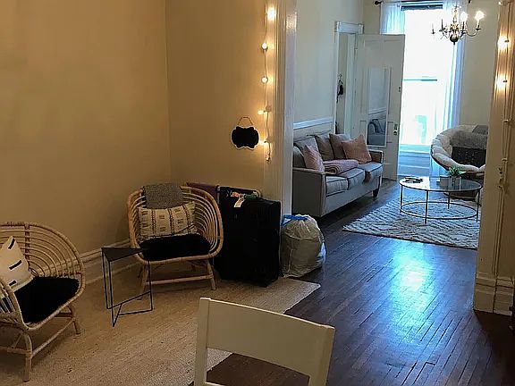 4th image of 2028 N Bissell St APT 2