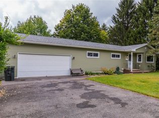 17 Worden St, Johnstown, NY 12095
