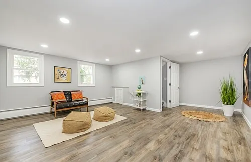 85 Scoles Ave #2 Photo 1 85 Scoles Ave #2 Photo 1