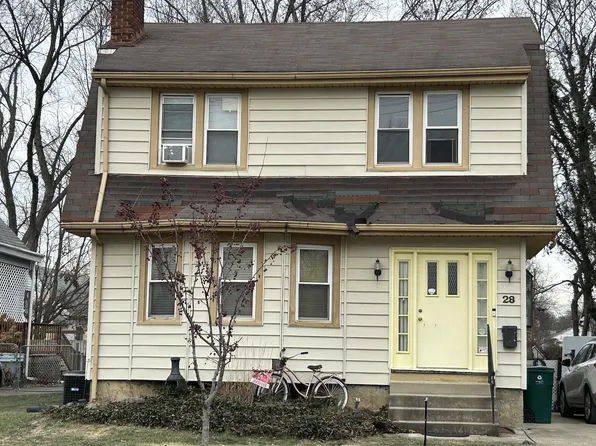 28 Woodsdale Ave, Cincinnati, OH 45216