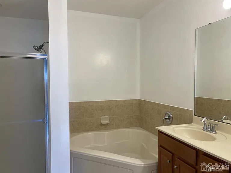 2324 Edward Stec Blvd — Photo 10