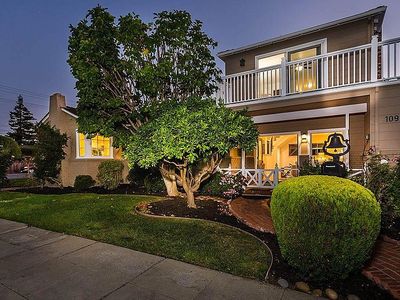 1090 Cedar St, San Carlos, CA, 94070