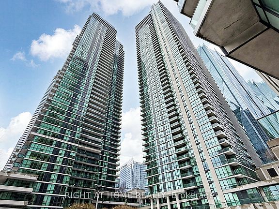 3rd image of 33 Bay St #609