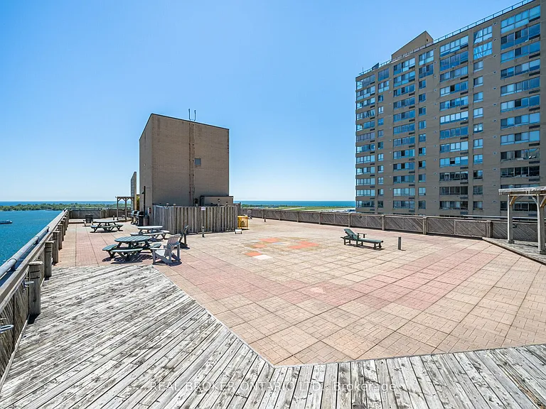 250 Queens Quay W #604 — Photo 41