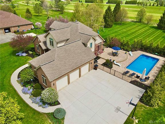 3rd image of 6349 Fairway Ct