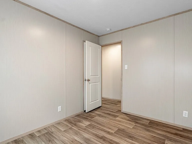 6306 Strawberry Dr — Photo 17