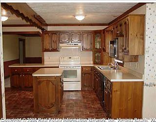 3rd image of 604 Country Mill Ct