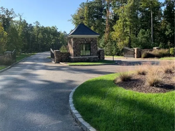 945 Fawn Haven Dr #13, Midlothian, VA 23113