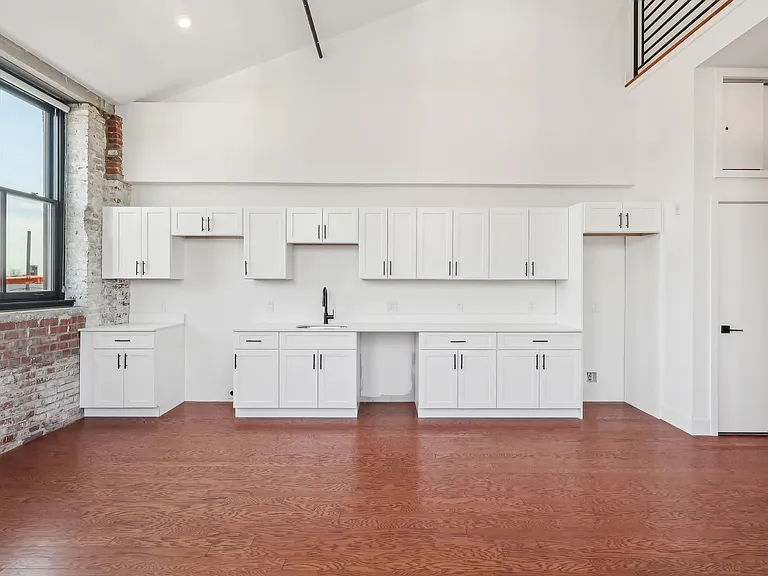 Hancock Lofts — Photo 48