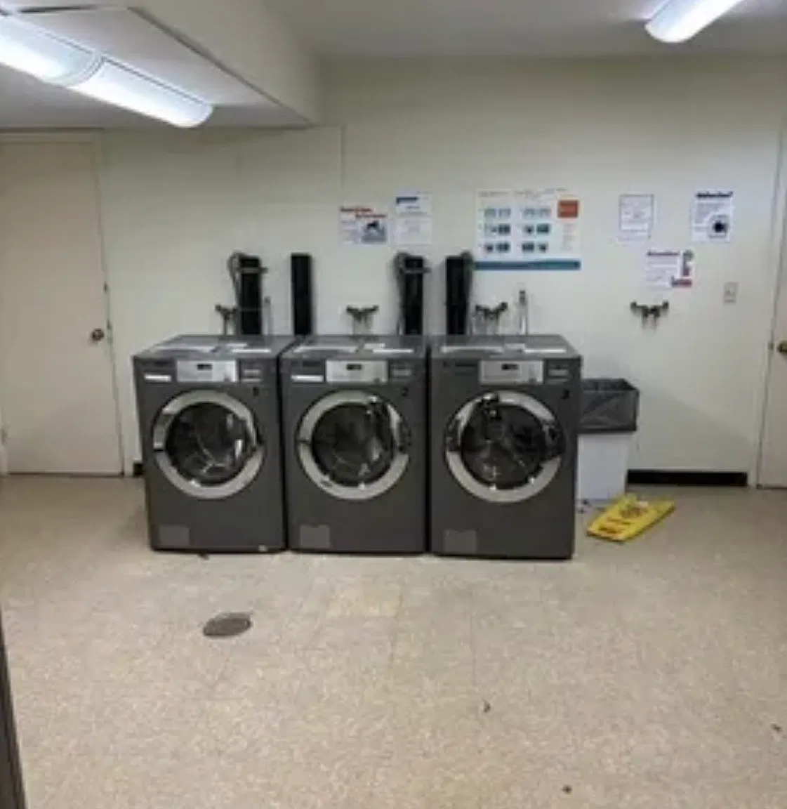 2 bed, 857 sqft, $2,300 — Photo 3