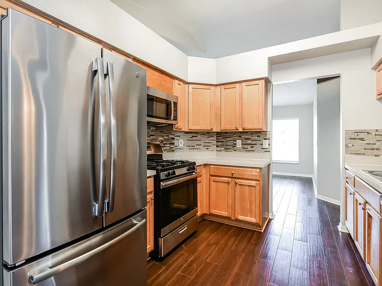 12131 Goldenstar Ln — Photo 7
