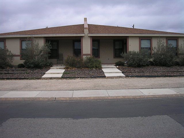 1st image of 627 Lois St Unit 9