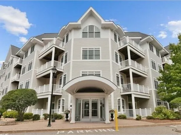 614 Pond St Unit 1119, Braintree, MA 02184