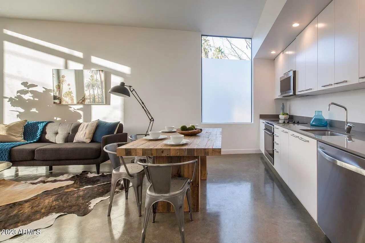 3 bed, 2.5 bath, 1478 sqft, $2,595 — Photo 4