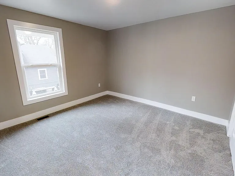 1410 Forbes St — Photo 17