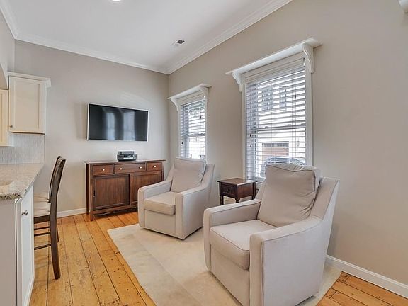 4th image of 50 Sullivan St #1