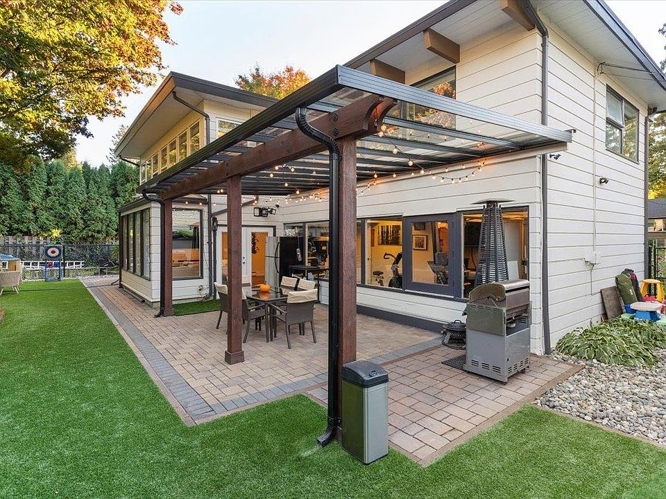 1st image of 12350 Carlton St